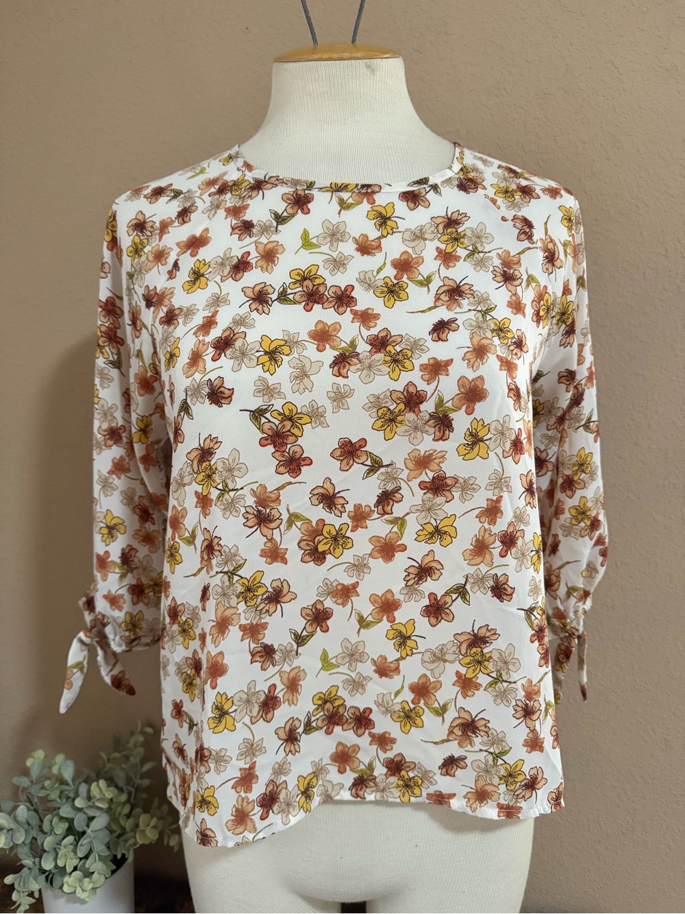 Papermoon Cream Floral Tie-Sleeve Blouse